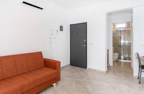 Turgutreis City Center Apartment | Vacation Flat w Balcony 3 min to Beach in Bodrum