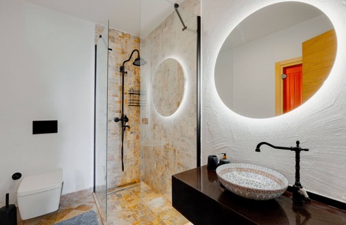 Alacati Apartment | Vacation Flat w Sauna in Alacati, 5 min to Beach