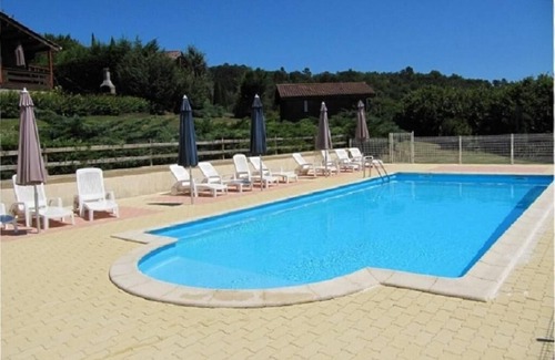 Terrasson-la-Villedieu Ski Chalet | Vacation rentals in Périgord(3 chalets) with heated salt pool