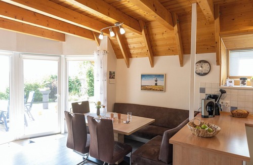 Wremen House | Vacation home with wood-burning stove. Family-friendly and cozy.