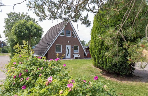 Dorumer Neufeld House | Vacation home Rotersand 2 - charming and in the middle of the action.