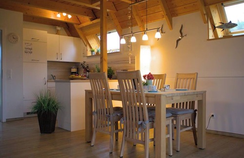 Dorumer Neufeld House | Vacation home "Antje" - just right for all sailors, pirates and landlubbers!