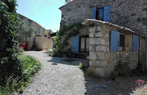 La Roche-sur-le-Buis House | Vacation Home "Chez Capucine" with Mountain View, 2 Private Terraces & Wi-Fi
