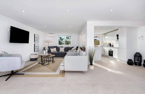 Complejo turistico Amarilla Golf Villa | Vacation Home "Villa Vista" with Sea View, Pool & Wi-Fi