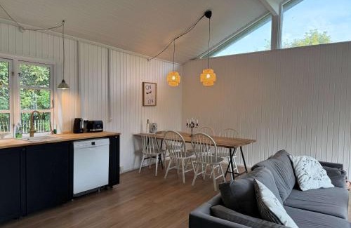 Yderby House | Vacation home 1 minute away from the Beach