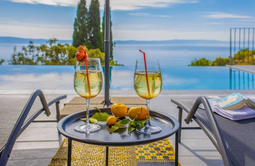Makarska House | Vacation home 2M by Interhome