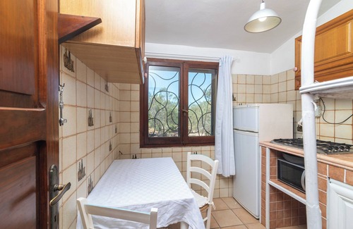 Porto Istana House | Vacation Home "A 200 Mt Dal Mare" with Sea View, Private Terrace & Wi-Fi