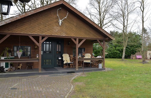 Uplengen Cabin | Vacation home Am Wald 35531 - Holiday home Am Wald