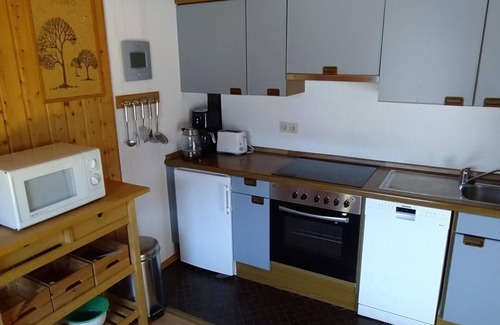 Fedderwardersiel House | Vacation home Am Yachthafen 182 - Holiday home, shower, WC, 2 bedrooms