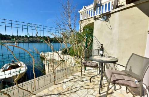 Obrovac House | Vacation home Ana by Interhome