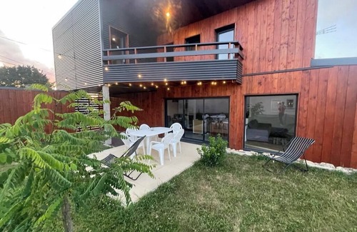 Coetmieux House | Vacation home between land and sea