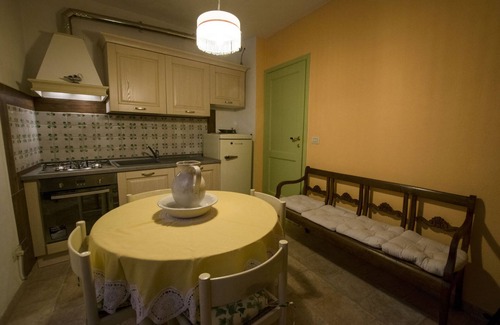 Monticiano House | Vacation home Bravi Tuscan home in the vicinity of Siena