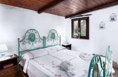 Oliena House | Vacation Home "Casa Ortu" with Mountain View, Private Pool & 2 Private Terraces