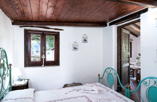 Oliena House | Vacation Home "Casa Ortu" with Mountain View, Private Pool & 2 Private Terraces