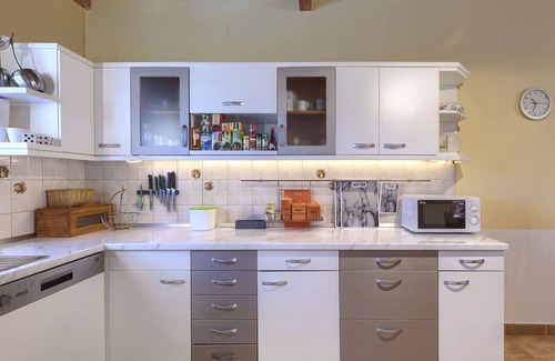 Liznjan House | Vacation home Cherry by Interhome