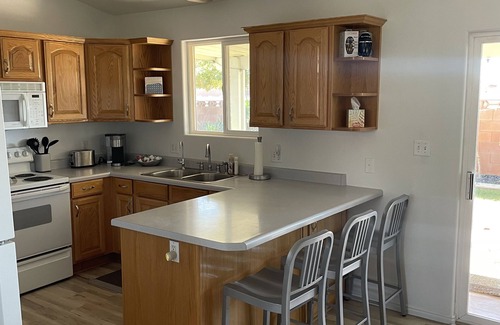Ivins House | Vacation home, close to Tuacahn Center, Entrada & Black Desert Golf Courses.