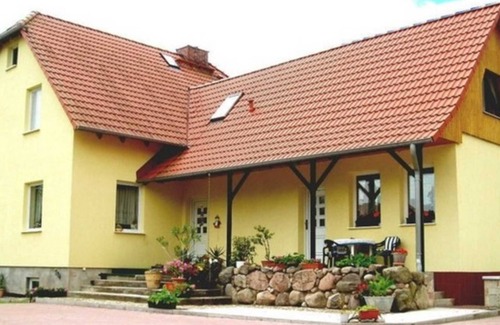 Dobbin-Linstow House | Vacation home directly at the nature park and 3 min. to Lake Linstow - Holiday home