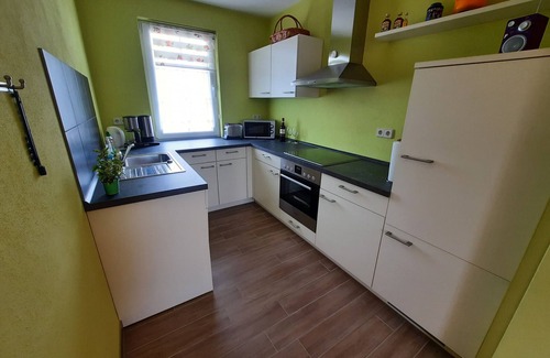 Mucheln House | Vacation Home "Emelie Geiseltalsee" with Lake View, Shared Terrace & A/C
