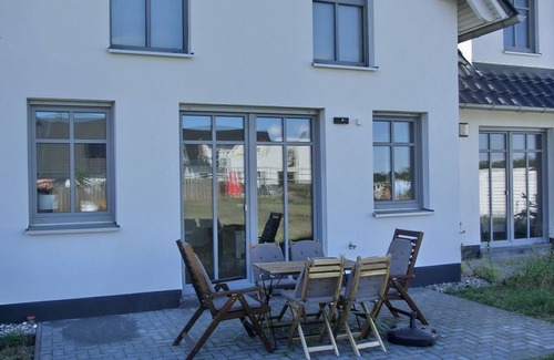 Graal House | Vacation home FH24 - semi-detached house for 6 persons, 110 m², incl. bed linen, WLAN