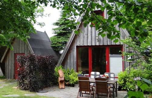 Wittenbeck House | Vacation Home "Finnhütte Fisch Wittenbecker Tannen" with Private Terrace & Shared Garden
