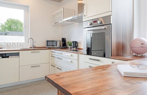 Groemitz House | Vacation home for 6 guests with 117m² in Lenste (294208)