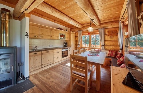 Saalbach-Hinterglemm House | Vacation home for 8 guests with 100m² in Saalbach (294780)