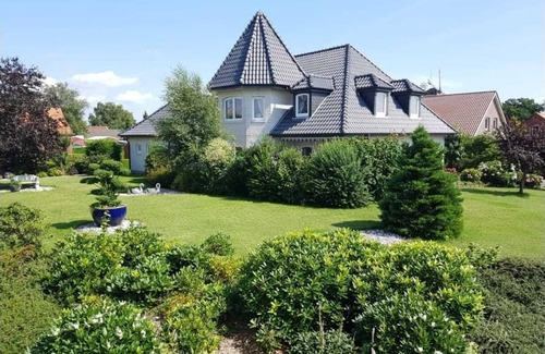 Bunde House | Vacation home Gesine 25193 - Holiday home Gesine