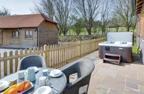 Stone in Oxney House | Vacation home Glebe in Tenterden - 4 persons, 2 bedrooms