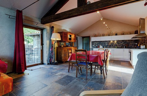 Gluiras House | Vacation Home "Gte De Chapelèche Les Glycines" with Private Terrace, Balcony & Wi-Fi
