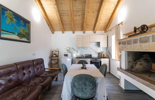 Sveti Filip i Jakov House | Vacation home Pacin by Interhome