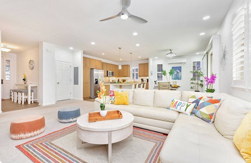 Makaha Valley House | Vacation Home in Secluded Makaha Valley Near Beach w/Full Kitchen & Bbq Grill