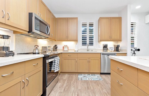 Makaha Valley House | Vacation Home in Secluded Makaha Valley Near Beach w/Full Kitchen & Bbq Grill