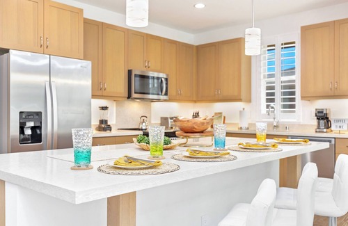 Makaha Valley House | Vacation Home in Secluded Makaha Valley Near Beach w/Full Kitchen & Bbq Grill
