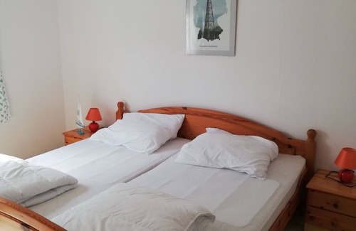 Rysum House | Vacation home in the village center