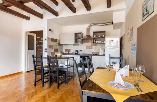 Trieste Old Town Apartment | Vacation home in the historic center near Ponterosso Square