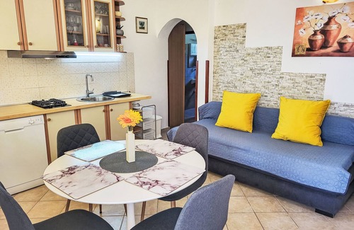 Petrcane House | Vacation home Ive by Interhome