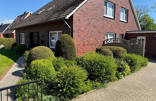 Esens Apartment | Vacation home Janßen - Upper floor apartment - Holiday home Janßen