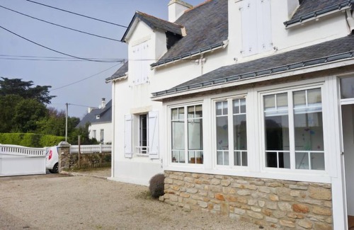 Saint-Pierre-Quiberon House | Vacation home Kerhel by Interhome