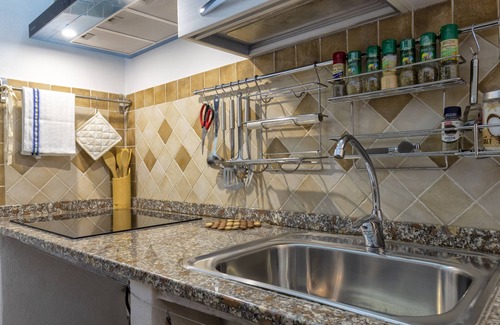 Sassari Apartment | Vacation Home "La Casetta di Pietra" with A/C & Wi-Fi
