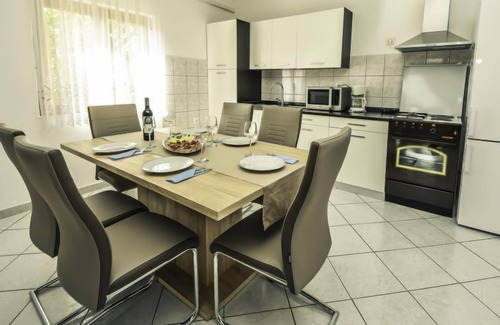 Pridraga House | Vacation home Laura by Interhome