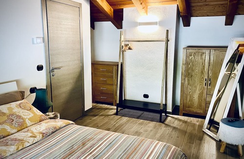 Nus House | Vacation Home 'La Sellerie' with Mountain View & Wi-Fi