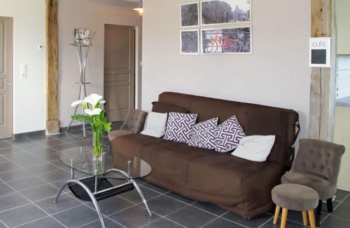 Isigny-le-Buat House | Vacation home Le Pressoir (CHD400) in Chalandrey - 4 persons, 2 bedrooms