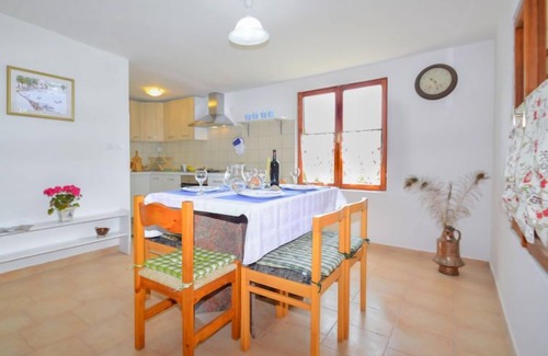 Tar-Vabriga House | Vacation home Ledi by Interhome