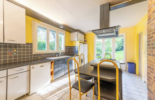 Saints House | Vacation Home "Moments Conviviaux À 20' De Disney" with 3 Private Terraces & Wi-Fi