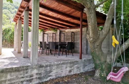 Morinj House | Vacation Home Naluka