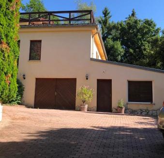 Szentendrei Villa | Vacation home near Budapest, ideal for Hungaroring