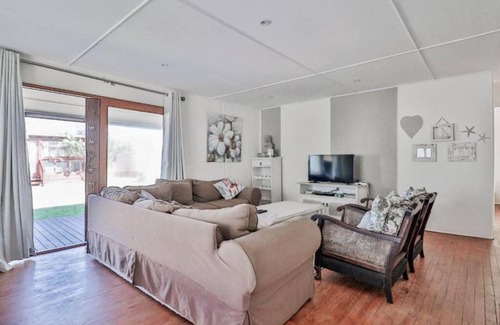 Hartenbos House | Vacation Home Next to Hartenbos Beach