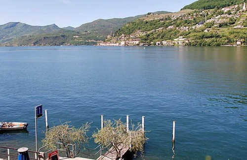 Brusino Arsizio House | Vacation home Patrizierhaus Roncaioli in Brusino Arsizio - 8 persons, 3 bedrooms