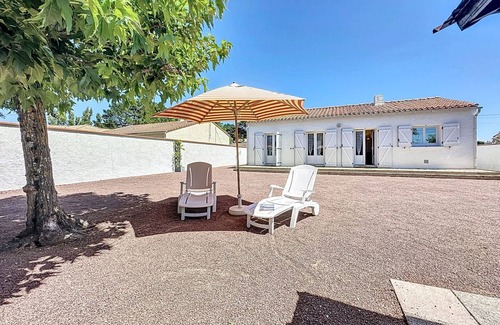 Tharon-Plage House | Vacation home Ryff by Interhome