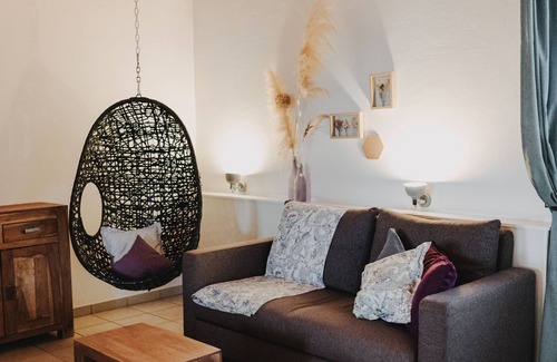Orscholz Cottage | Vacation home Saarschleife 72 sqm - Wellness & Spa opposite included!